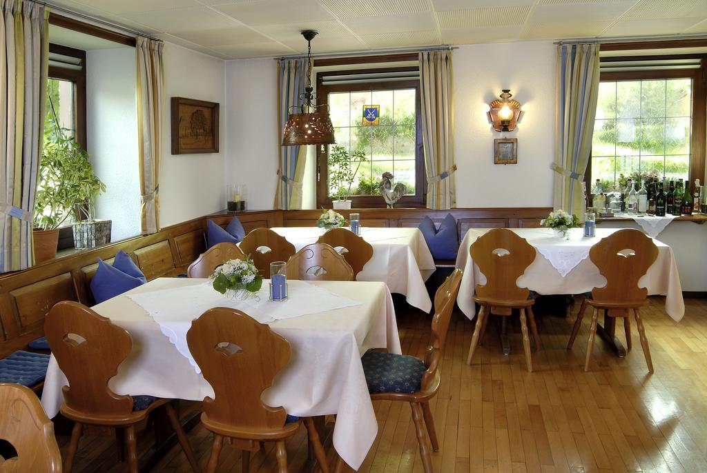 לוראך Restaurant-Hotel Maien מראה חיצוני תמונה