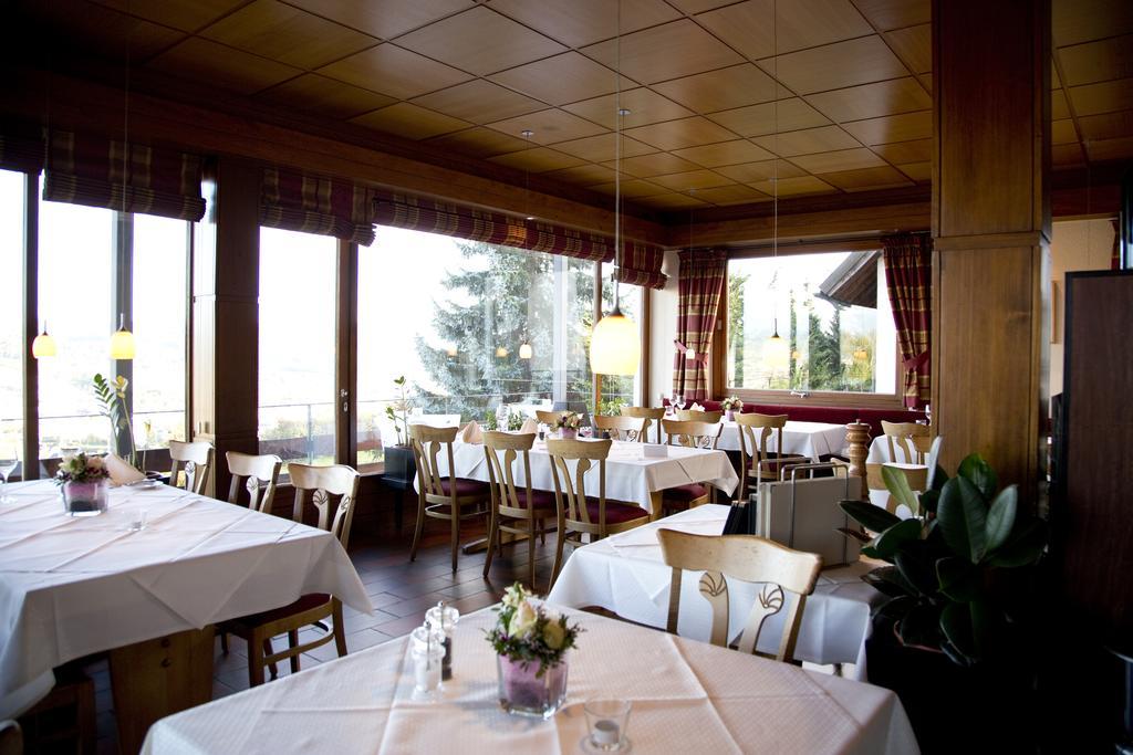 לוראך Restaurant-Hotel Maien מראה חיצוני תמונה