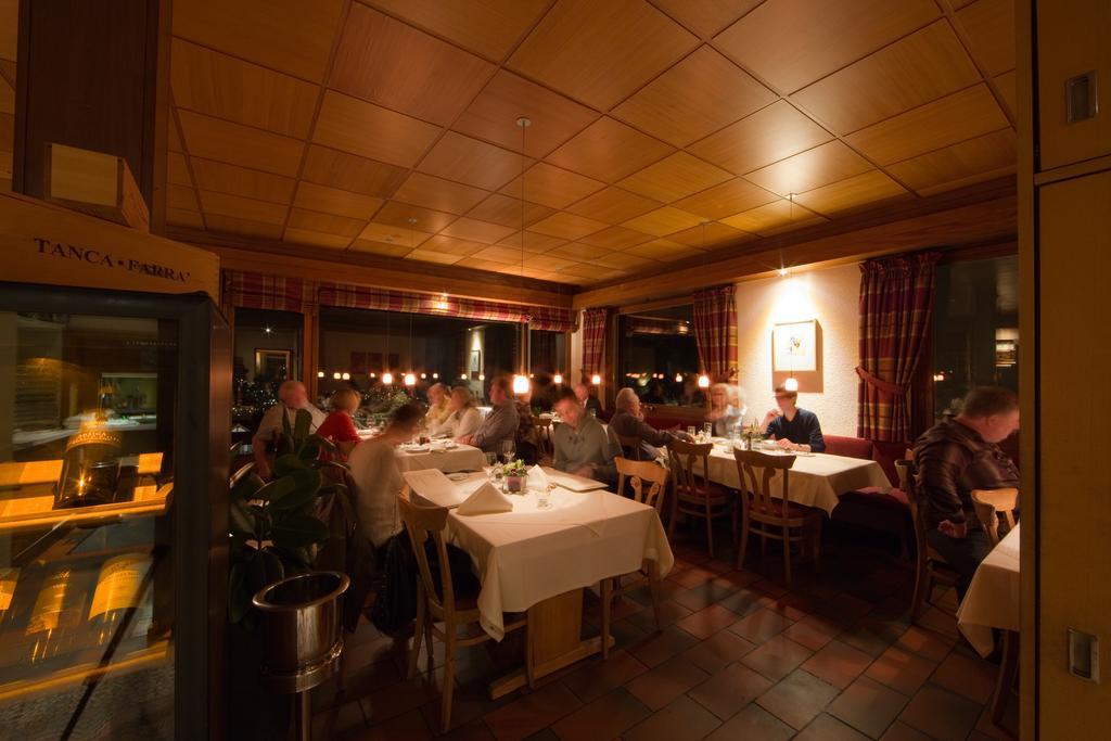 לוראך Restaurant-Hotel Maien מראה חיצוני תמונה