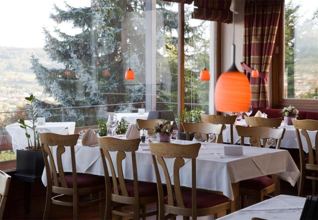 לוראך Restaurant-Hotel Maien מראה חיצוני תמונה